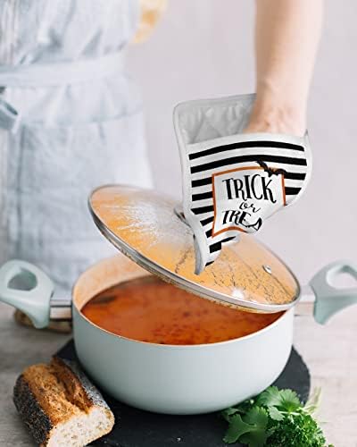 Spooktacular Halloween Bats Pot Holder Set with Pocket for Oven Mitts