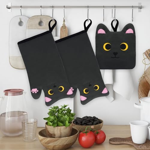 Adorably Heat-Resistant Cat Oven Mitts Set