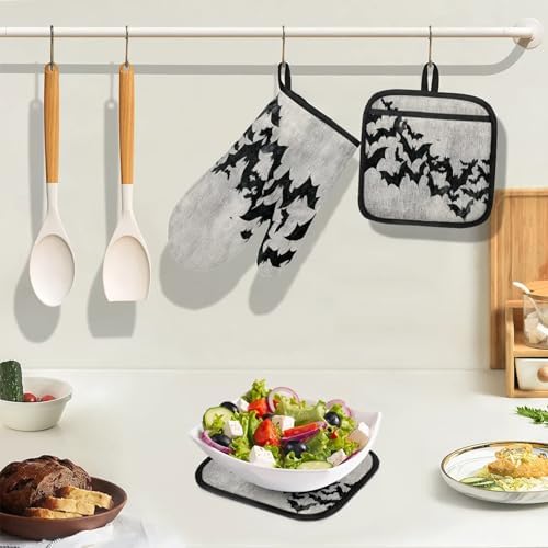Trick or Treat Halloween-Themed Oven Mitts Potholders Set