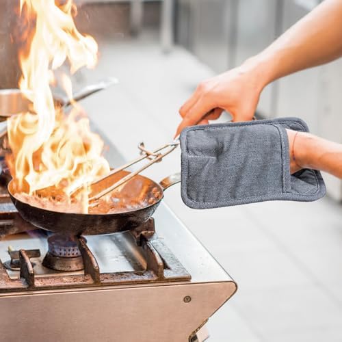 Safe Kitchen silicone pot holders 3-packs heat resistant BBQ and oven mitts