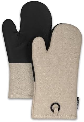 Handle the Heat Like a Pro Heat-Resistant Oven Mitts Set of 2