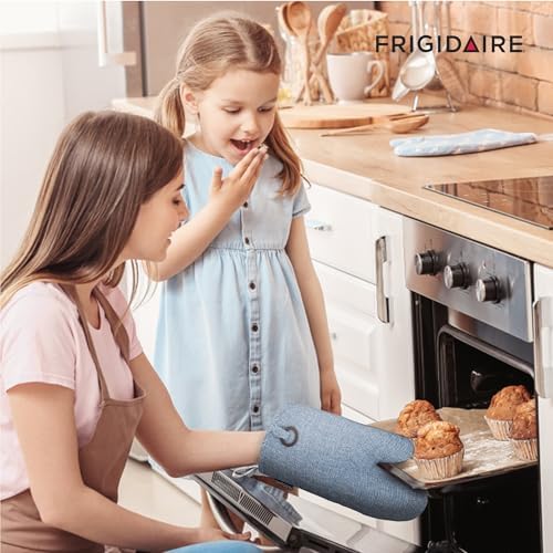 Frigidaire Sasha Oven Mitts Set of 2