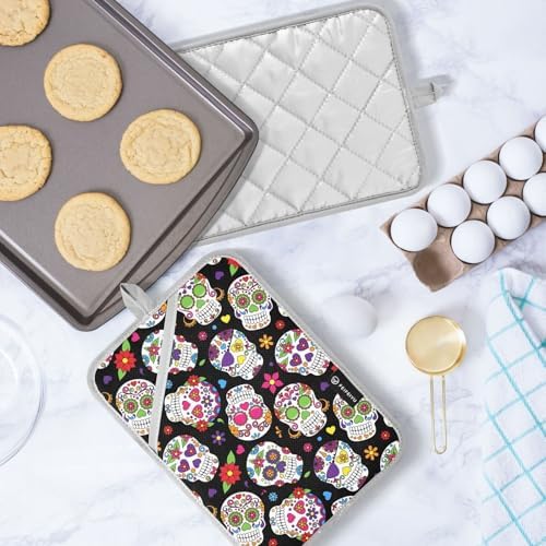 Festive Halloween Potholders 2-Pack - Abundant Use in the Kitchen
