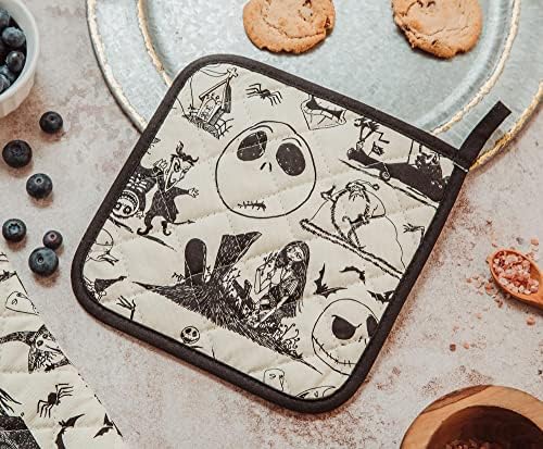 Warm Funny Halloween Oven Mitt Pot Holder Set