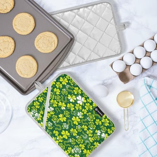 2Pack Green White Shamrock Potholders Heat Resistant