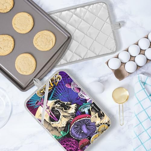 2-Piece Halloween Mushrooms Heat-Resistant Pot Holder Set for Baking Cooking