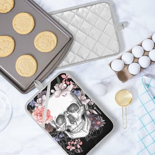 Two-Pack Halloween Skull Rose Pot Holder Set for Oven Kitchen Use