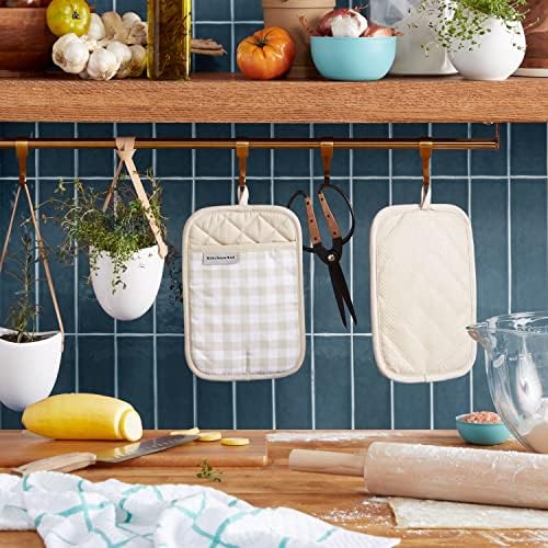 Durable Heat-Resistant 7x10 Gingham Pot Holder Set