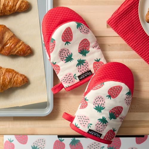 Quirky Strawberry Oven Mitts Set