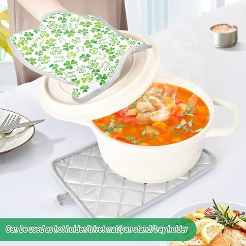 Heat-Resistant Shamrock Oven Mitt Set