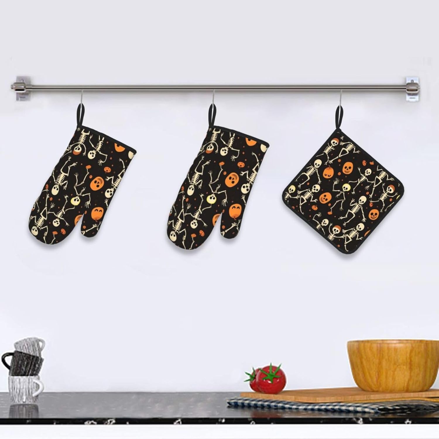 Funny Skull Halloween Oven Mitts Set - Heat-Resistant