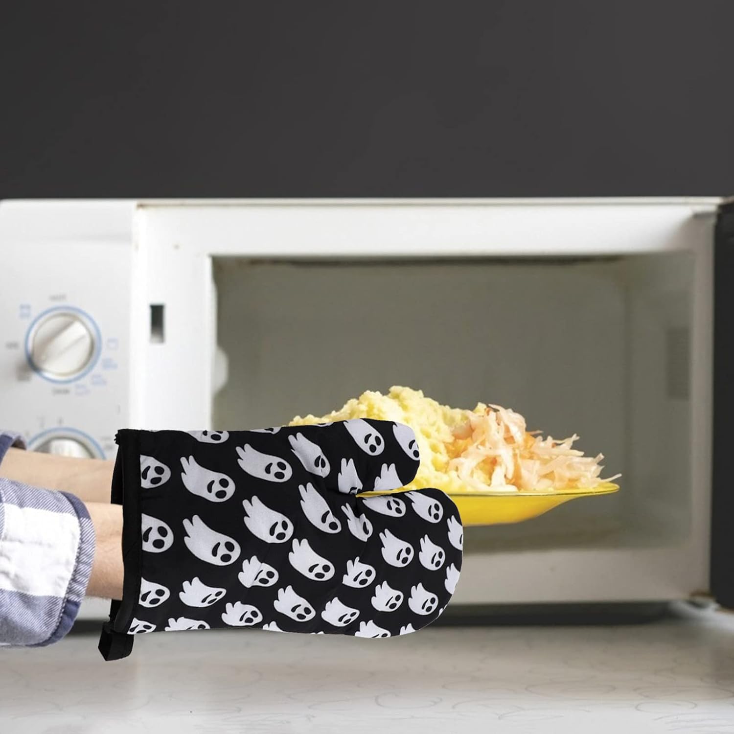 Halloween Oven Mitts and Pot Holders