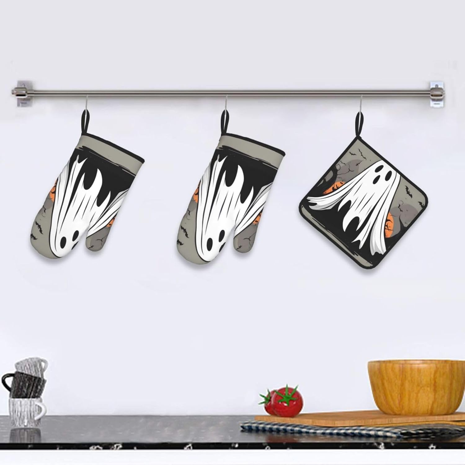 Halloween-Themed Durable Oven Mitts Set