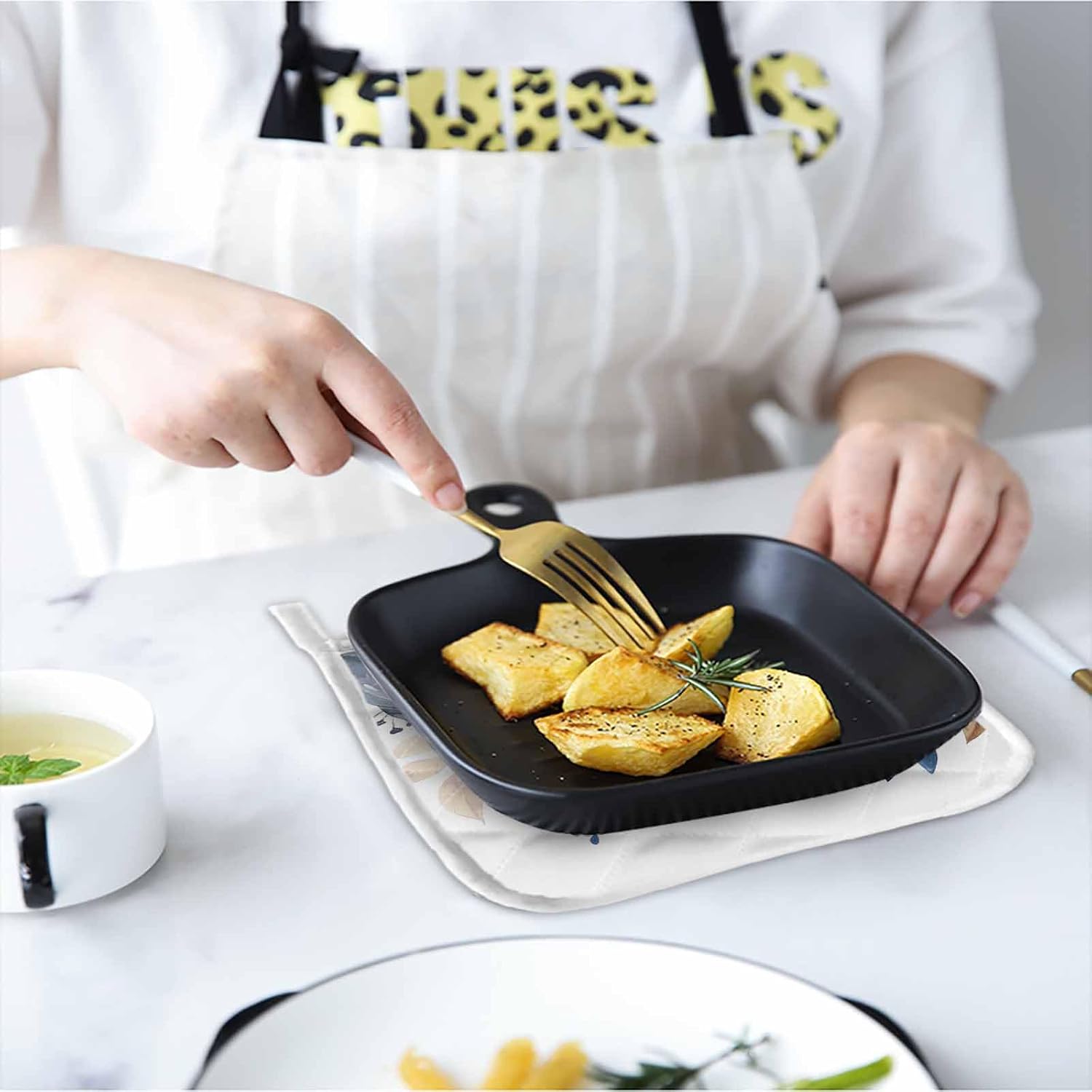 Wohuny Heat-Resistant Oven Mitts for Fall