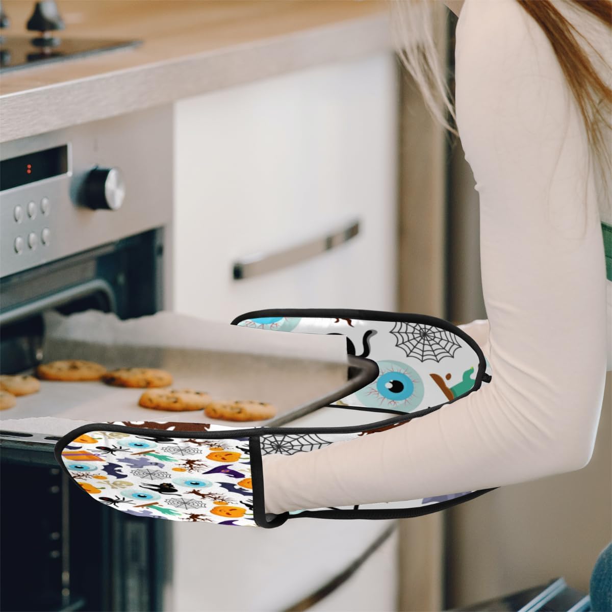 Double Oven Mitts Set of 2 Heat-Resistant Hanging Loop Kitchen Baking BBQ