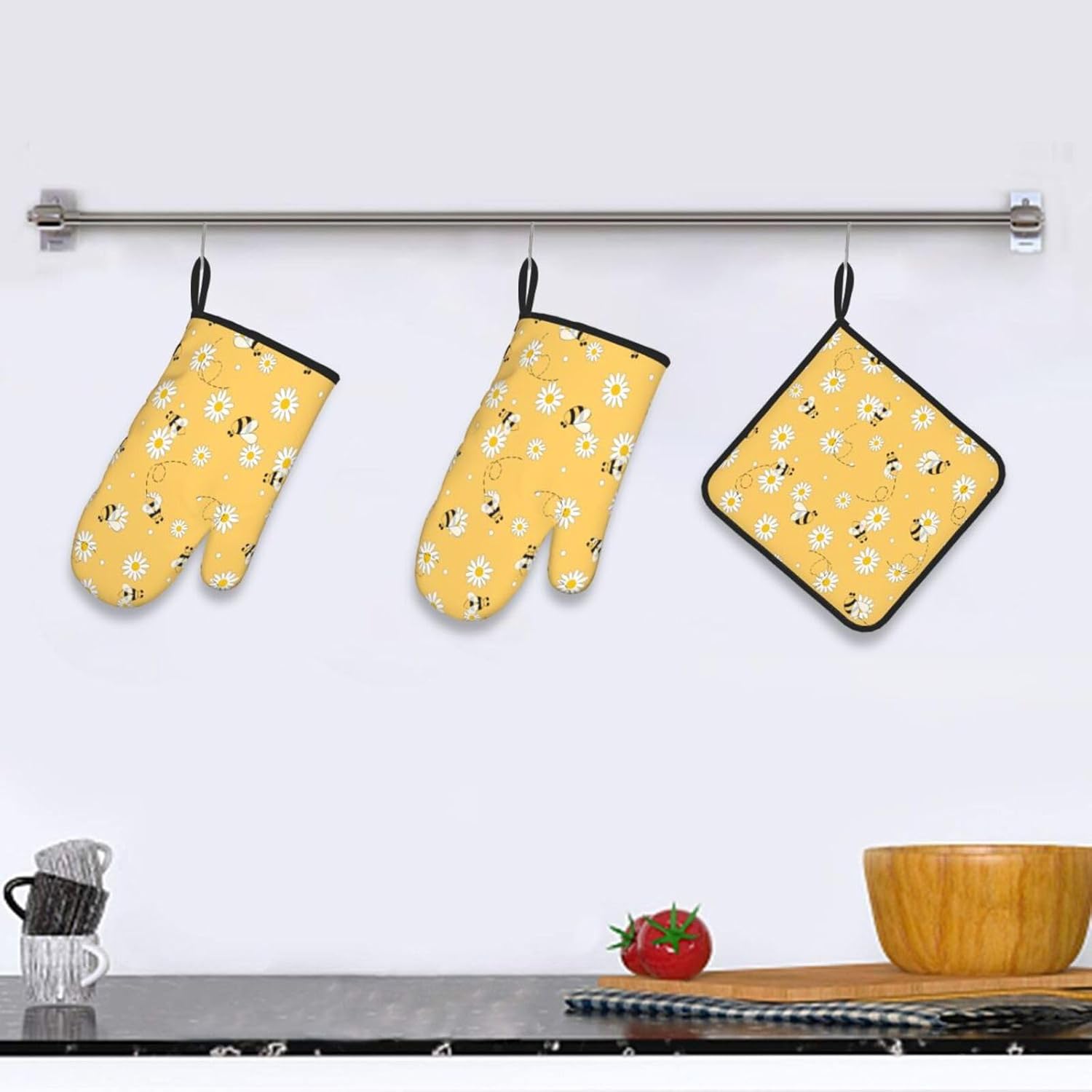 DXTKWL Oven Mitts Set of 3 Yellow Bee Daisy