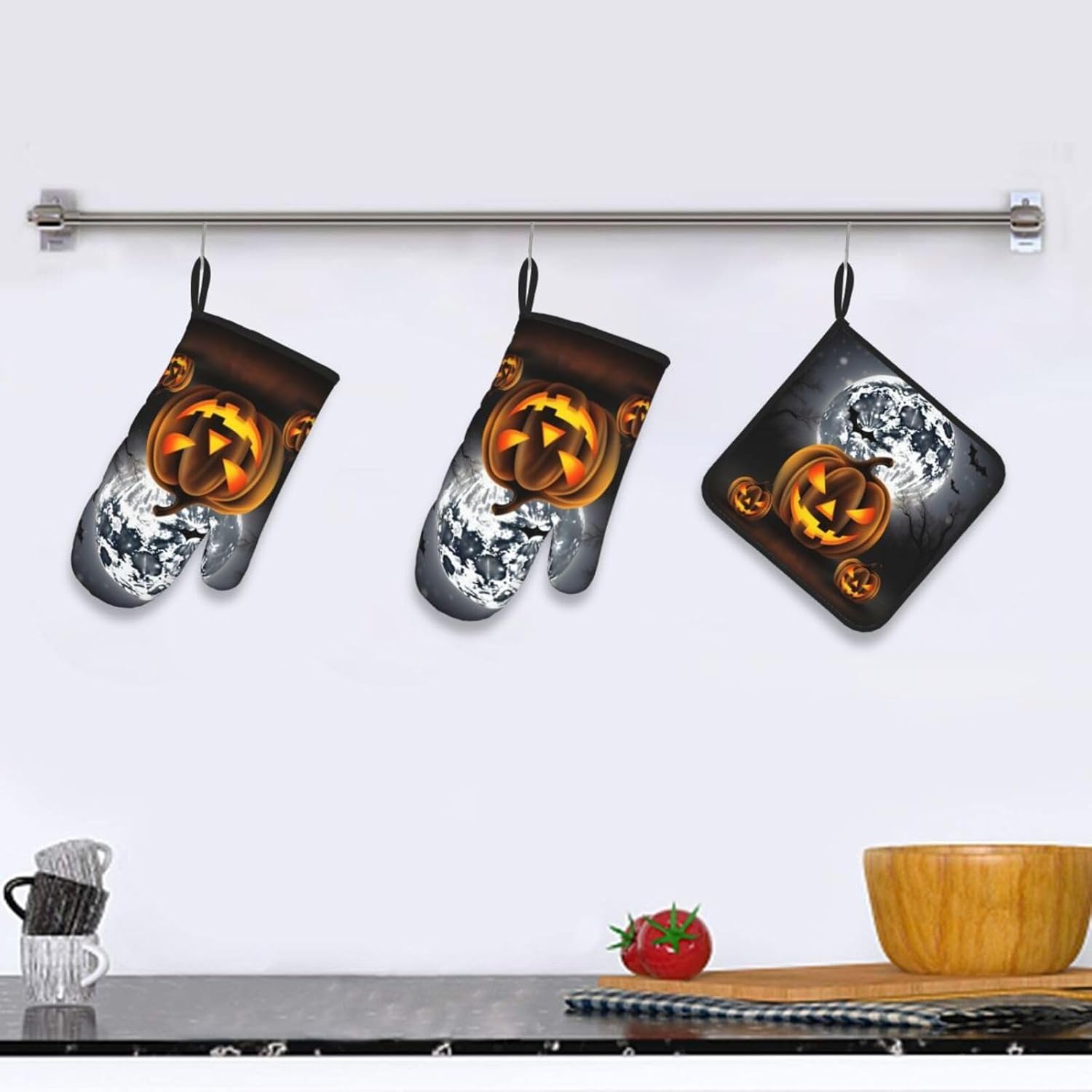 EKYSHCZ Halloween 3-Piece Heat Resistant Oven Mitts Potholders Set