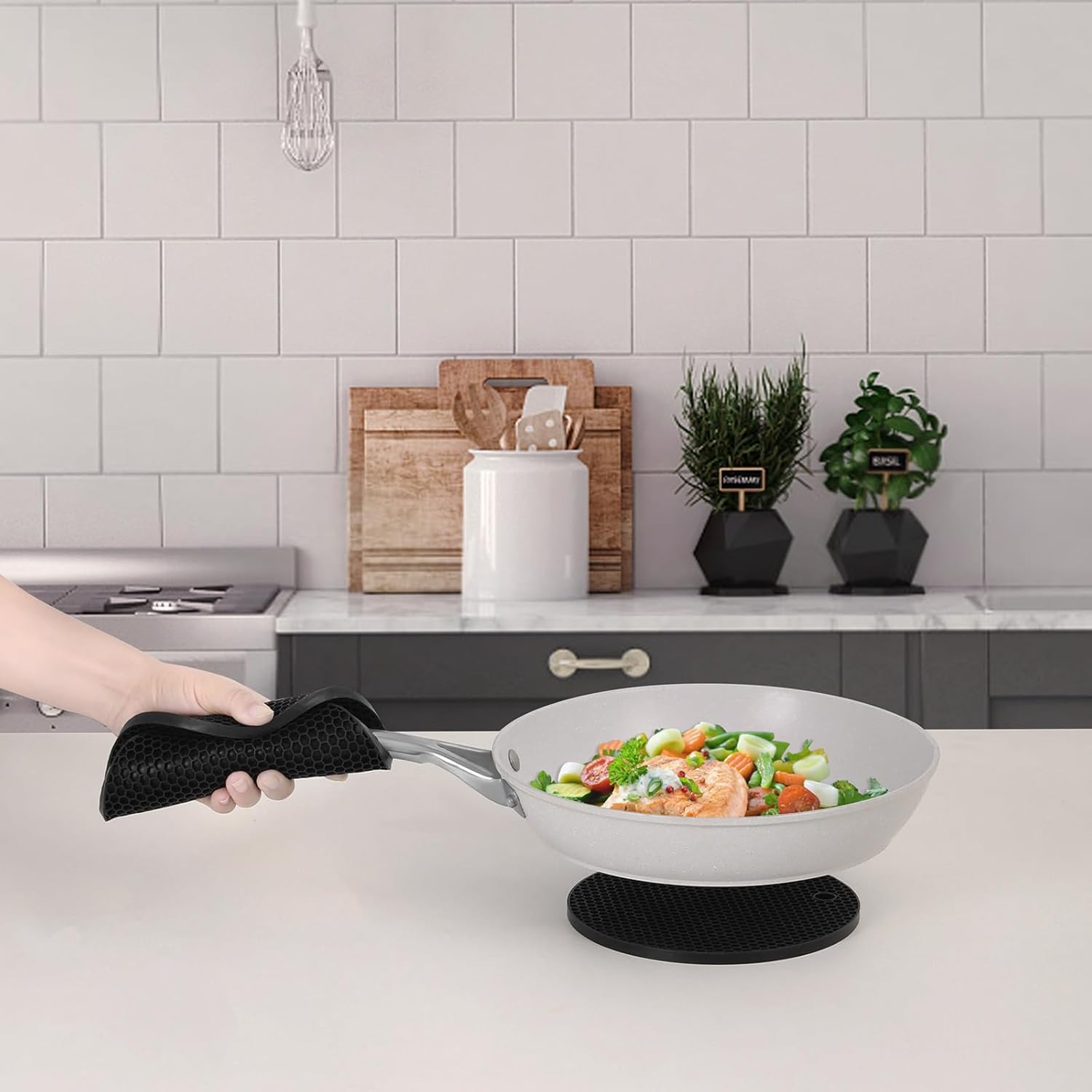 Premium Oven Mitts Pot Holders Set for Heat-Resistant Cooking