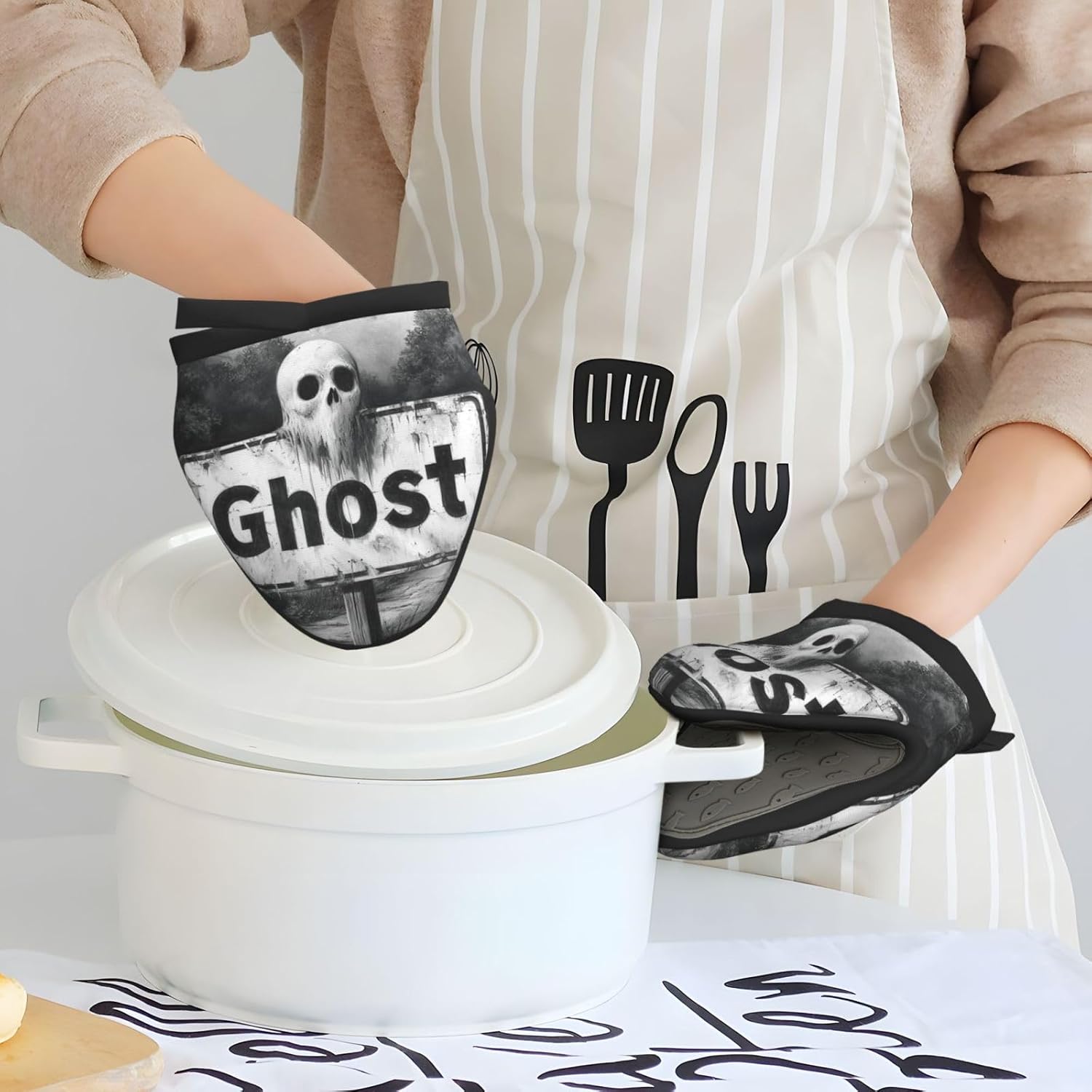 Halloween Mini Silicone Oven Mitts Heat Resistant Kitchen Gloves