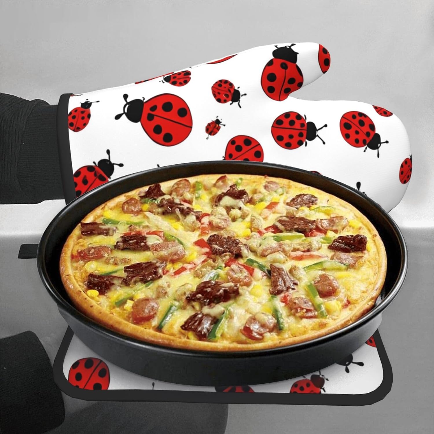 Quopvn Ladybug Oven Mitts and Pot Holders 2pcs Set