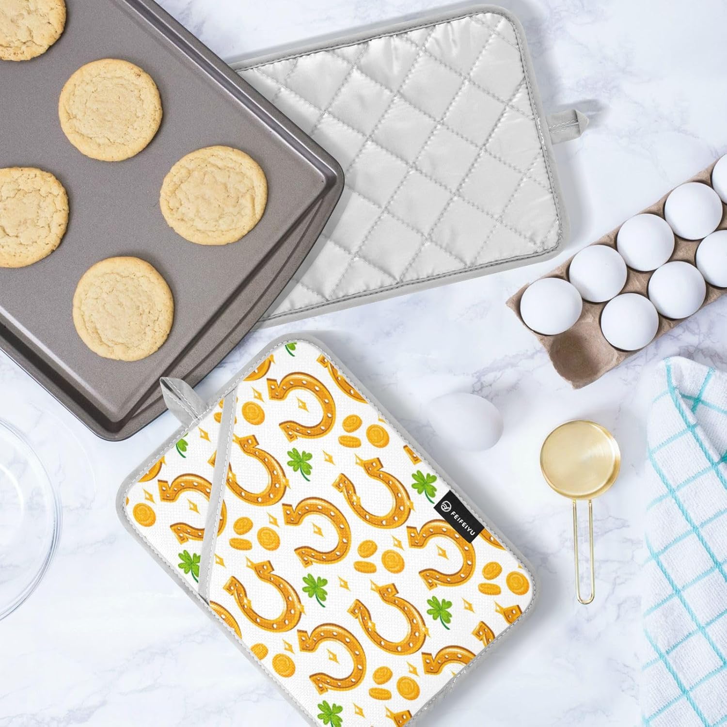 Golden Horseshoe Coin Clover Potholders