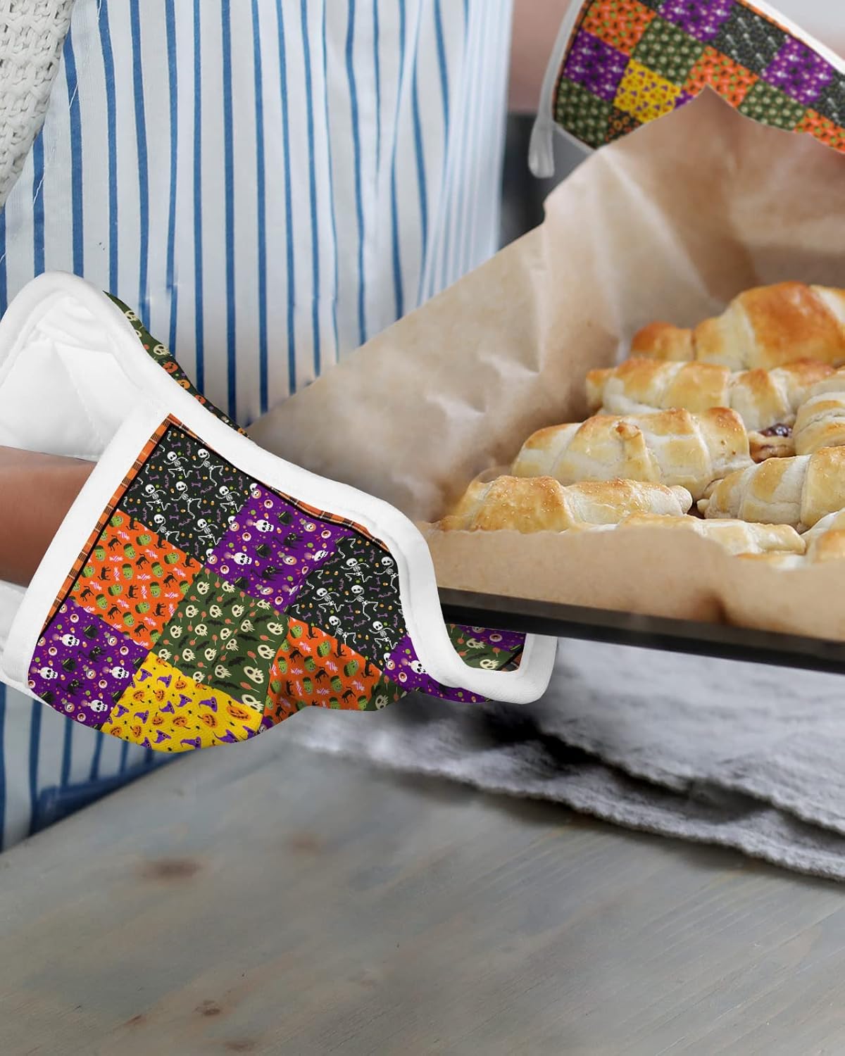 Happy Halloween Heat-Resistant Potholders for Kitchen Safety