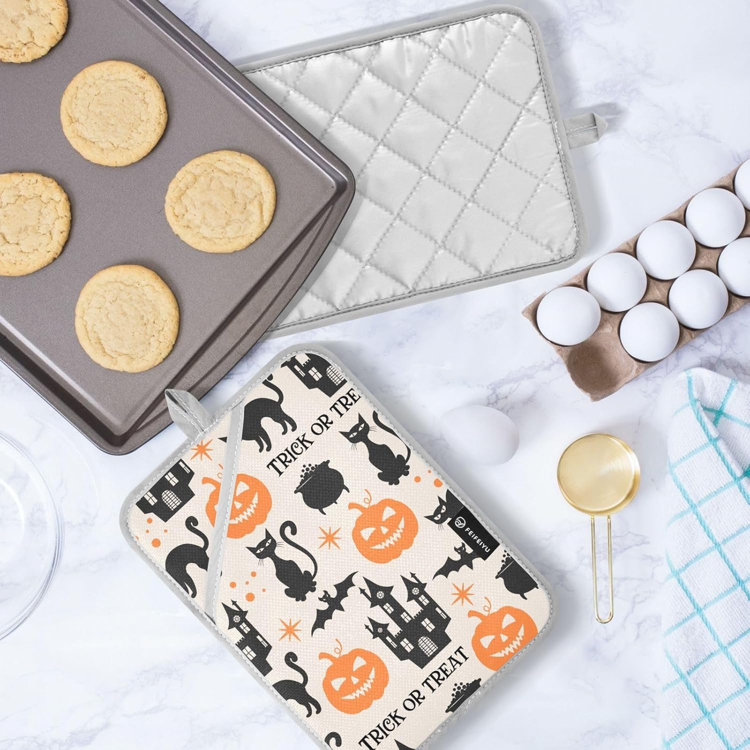GAIGEO Halloween Black Cats Oven Hot Pads Set