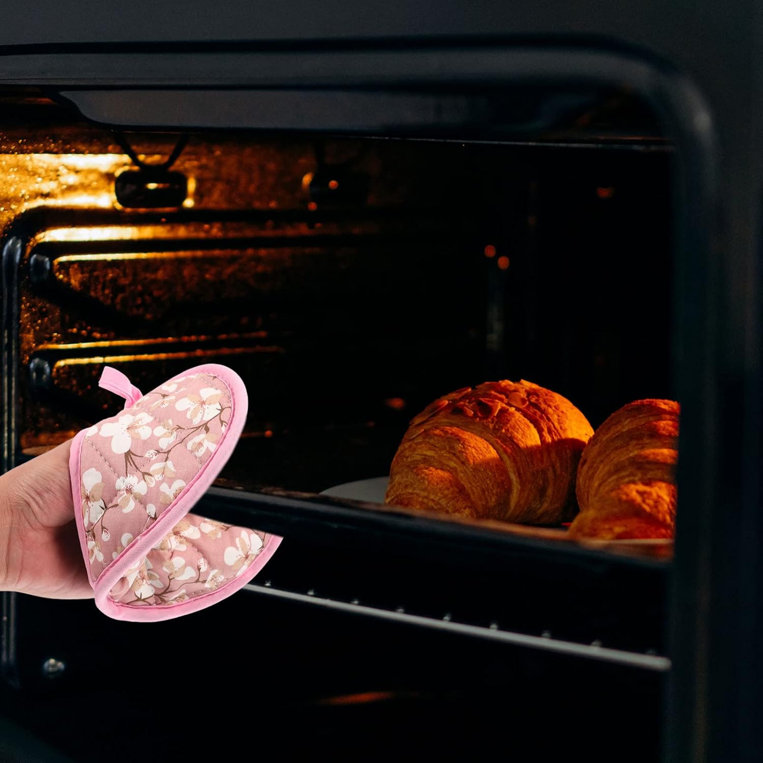 TOFFICU 2Pcs Baking Gloves Micro Mitts Cooking Finger mitts_OPTIMIZED_10-members