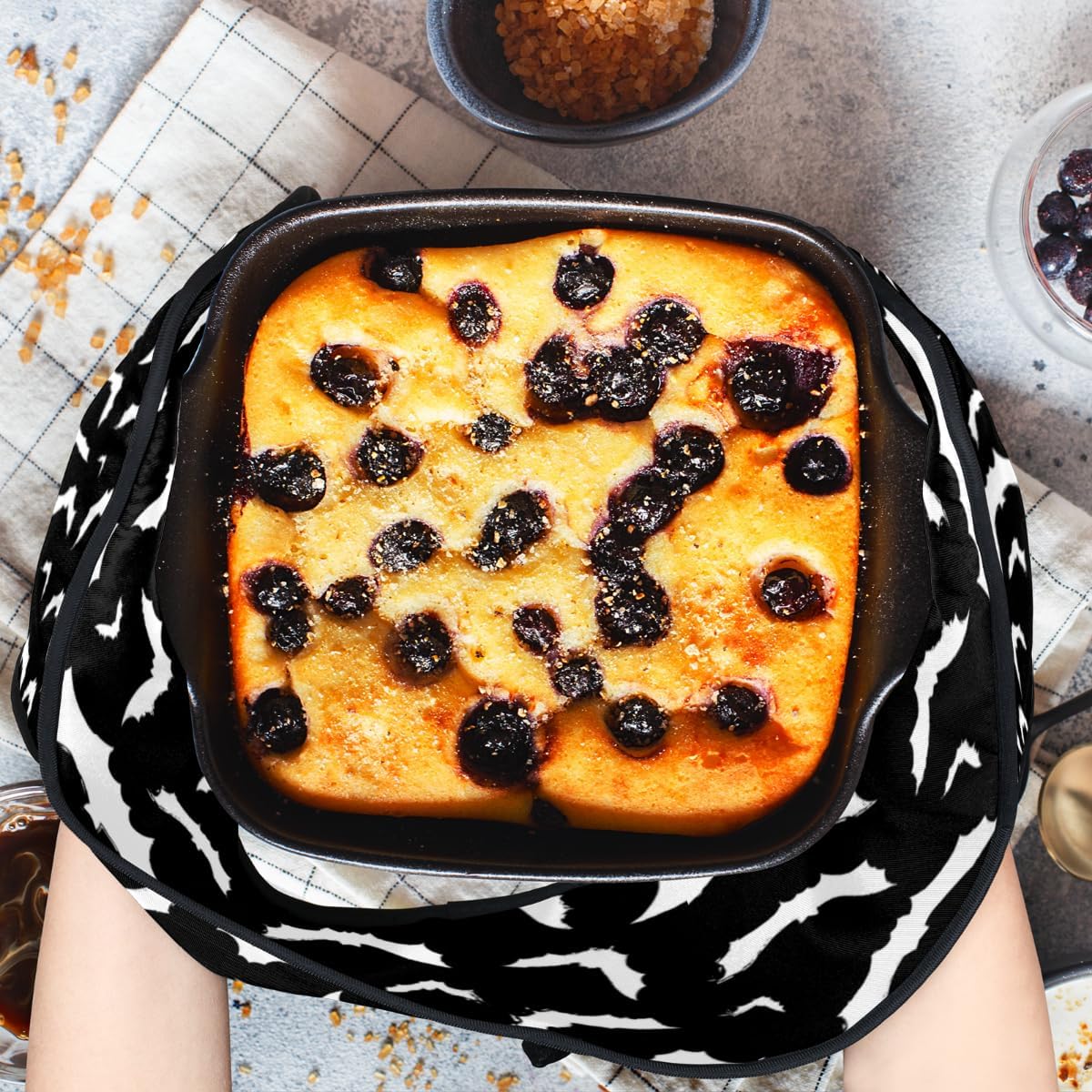 Premium Halloween Oven Glove Warm and Comfortable for Baking and BBQ