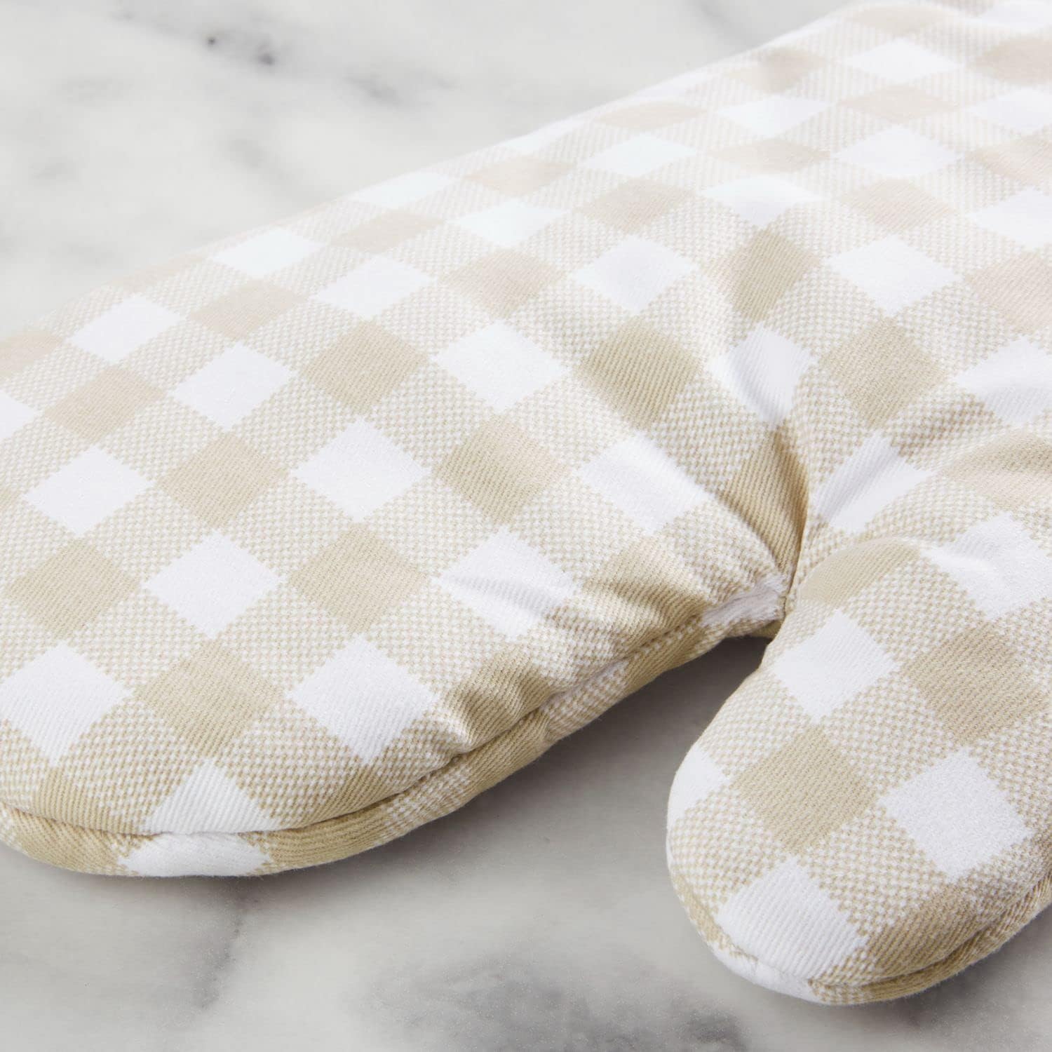 Heat Resistant Gingham Oven Mitt Set
