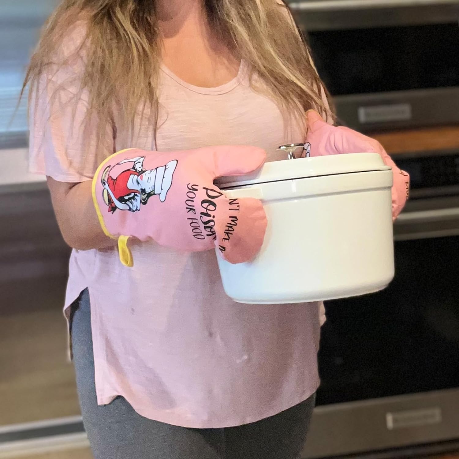 Funny and Warm Retro Baking Oven Mitt Set for Women
