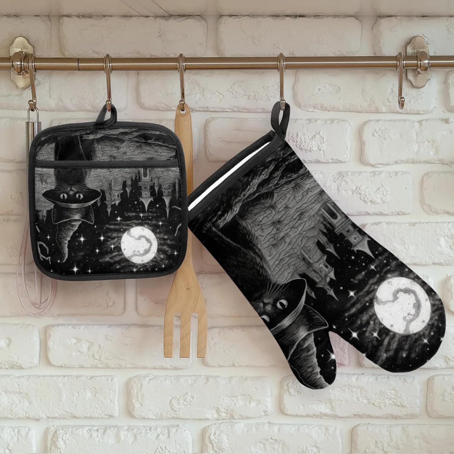 Witch Cat Halloween Oven Mitts Pot Holders Set