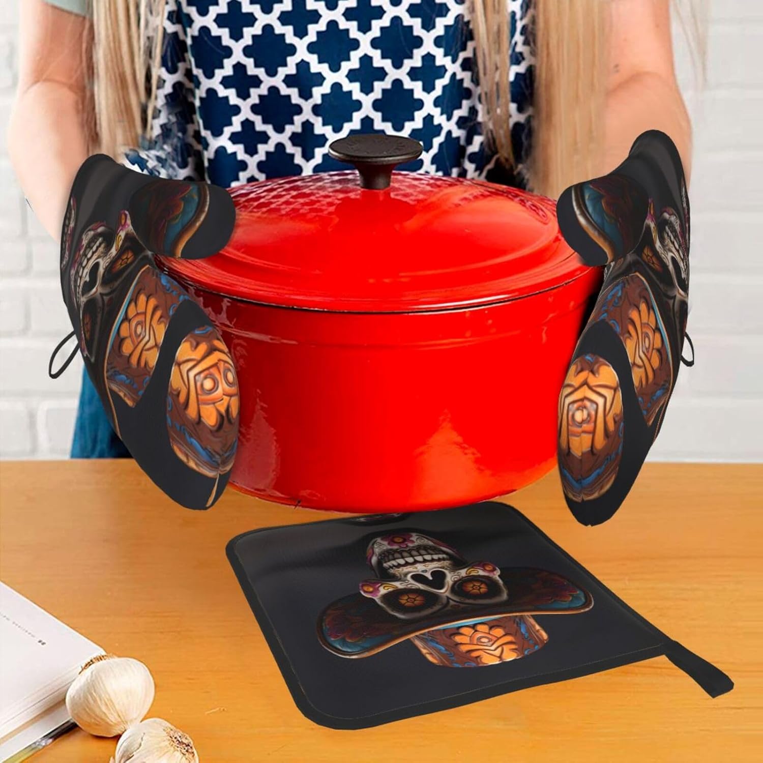Halloween Skull Oven Mitt Set 3