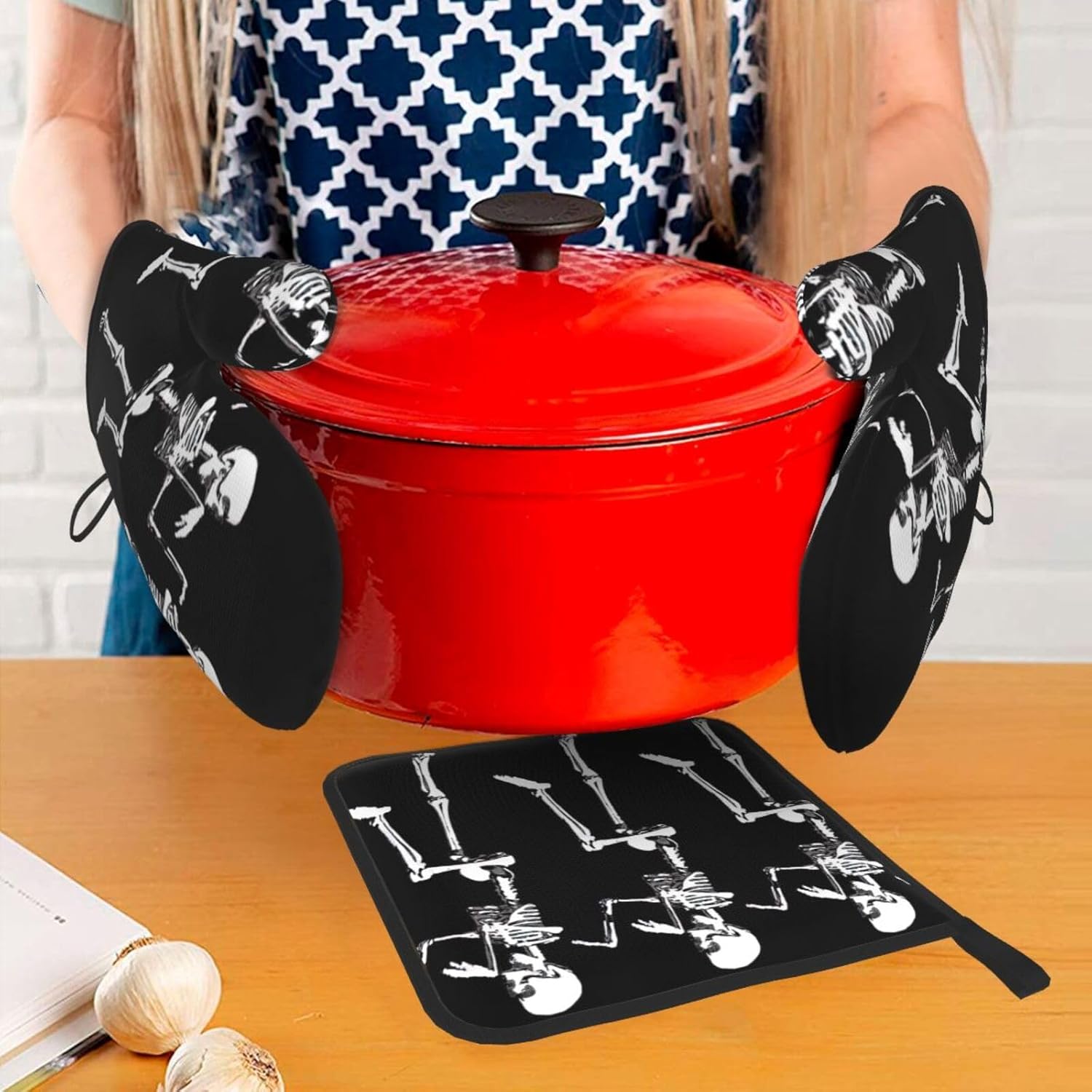 XULLZH Halloween Skeleton Pot Holder Set