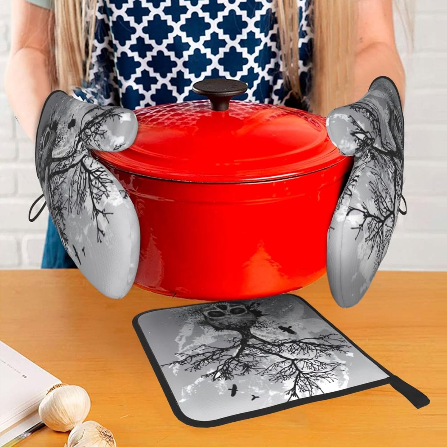 Halloween Skull Oven Mitts and Pot Holders Set Heat-Resistant