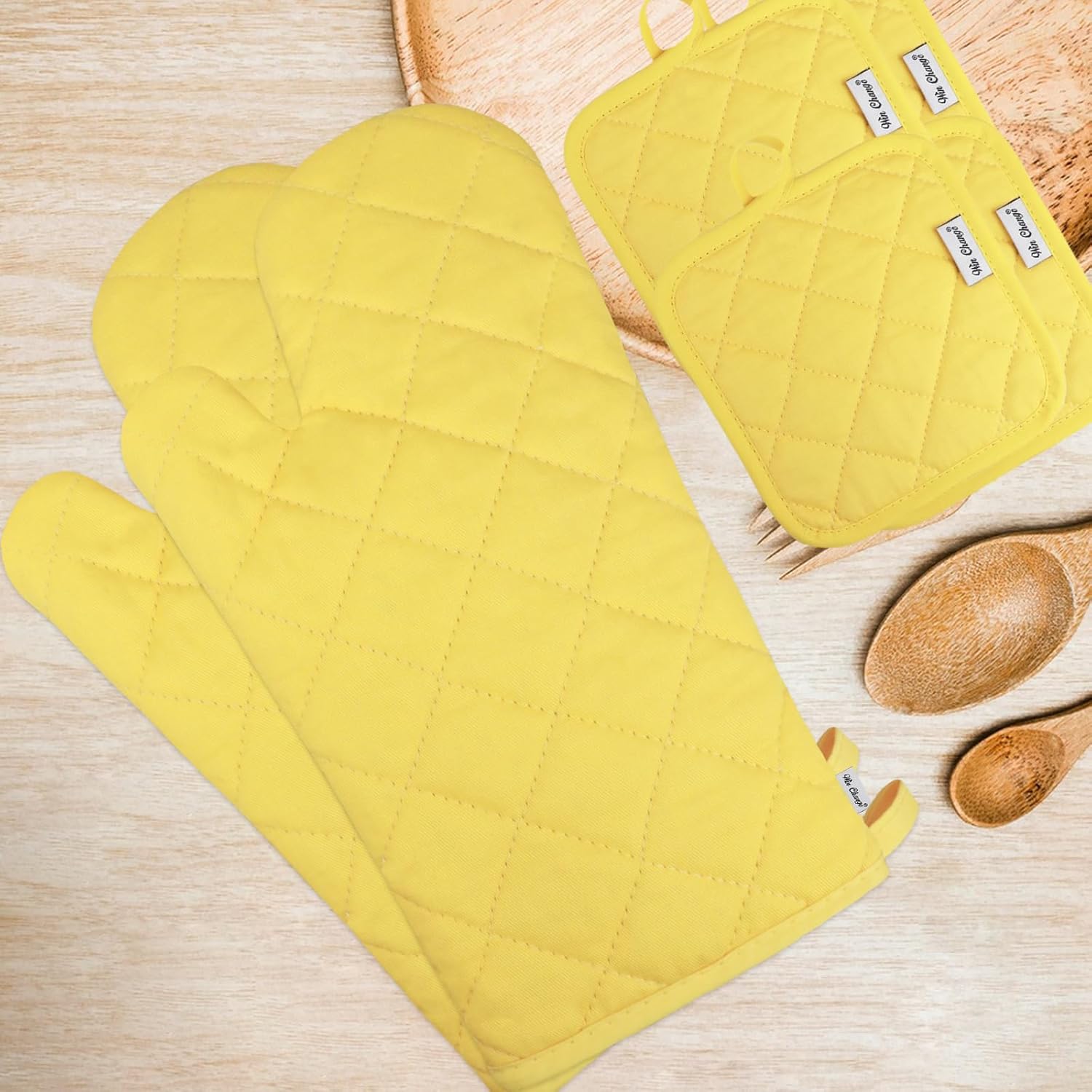 Win Change 6 Piece Oven Mitts and Pot Holders Set