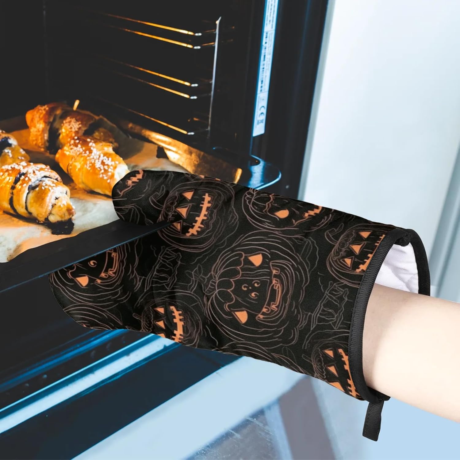 Scary Halloween Pumpkin Oven Mitt Set