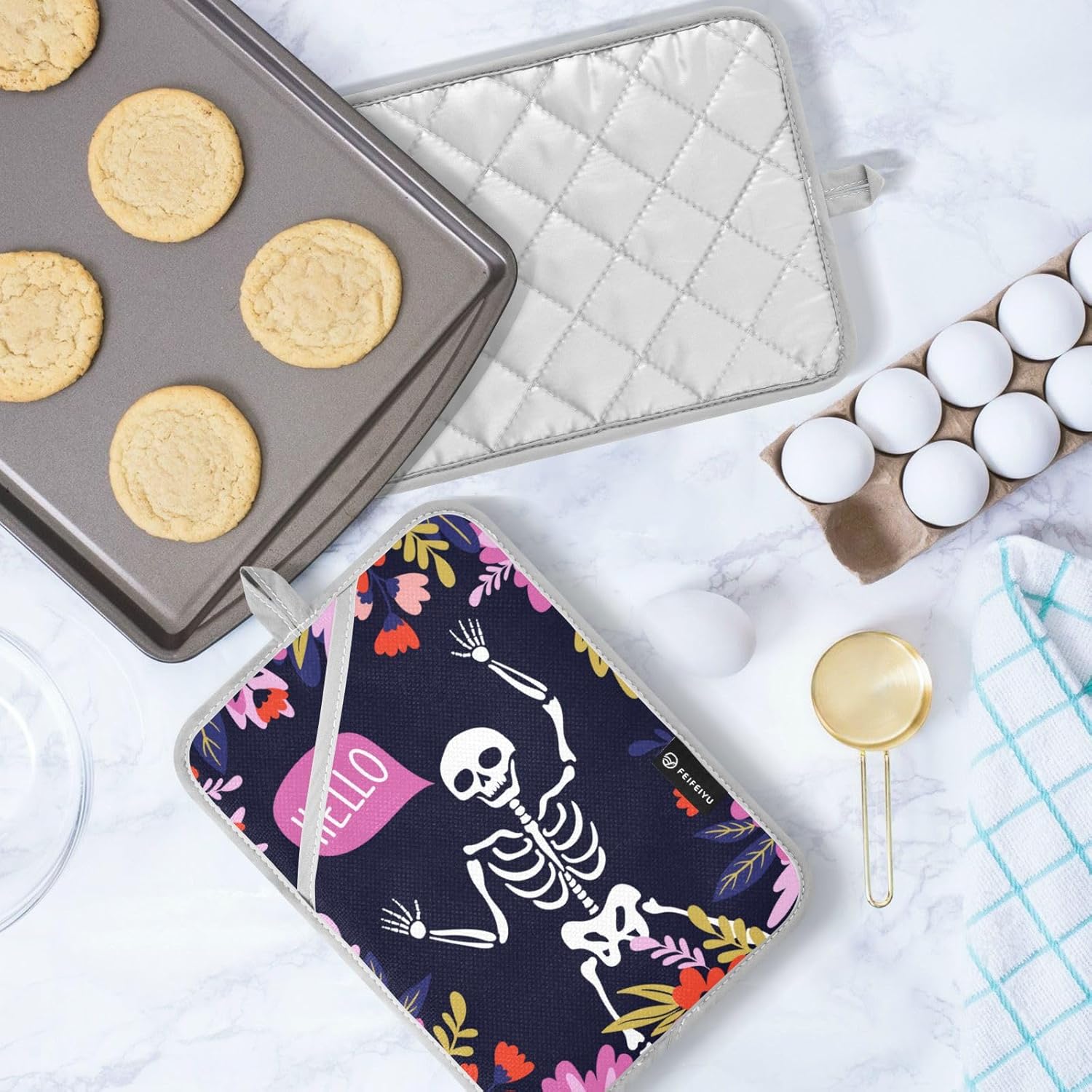 DistinctSkeleton Pot Holder Set