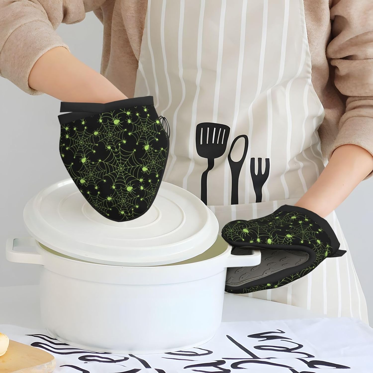 Halloween Halloween Green Spiderweb Oven Mitts