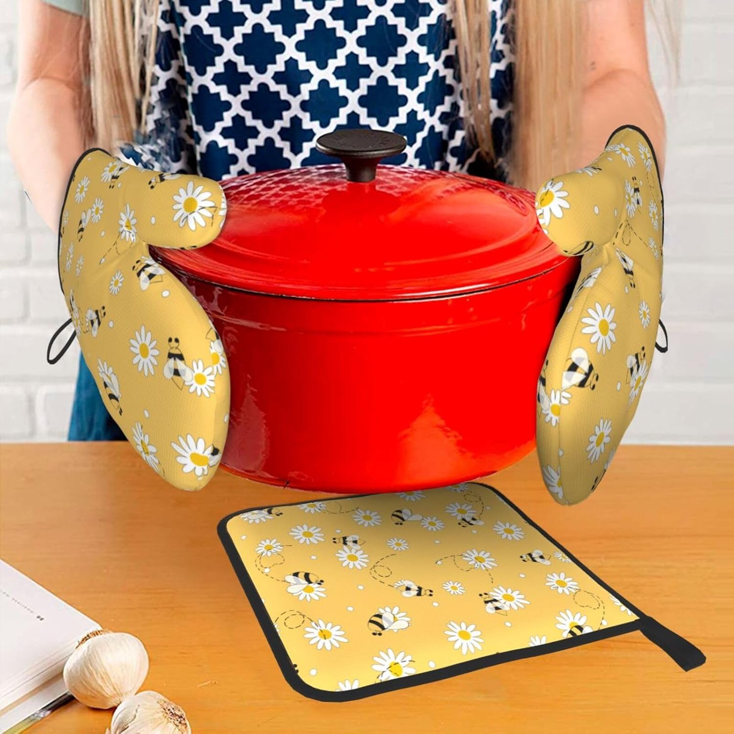 DXTKWL Oven Mitts Set of 3 Yellow Bee Daisy