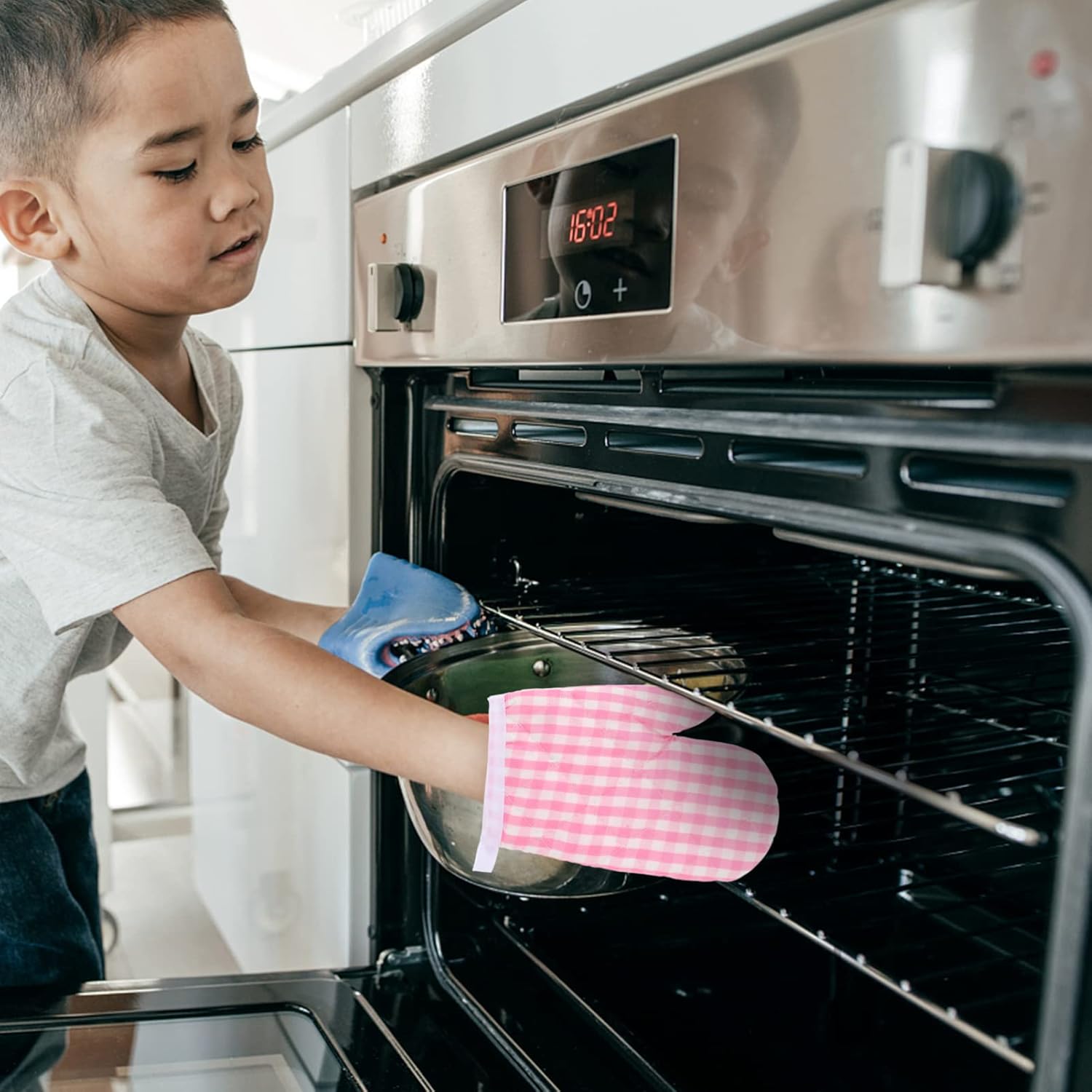 DoIt Tool 2-Piece Oven Mitts Set