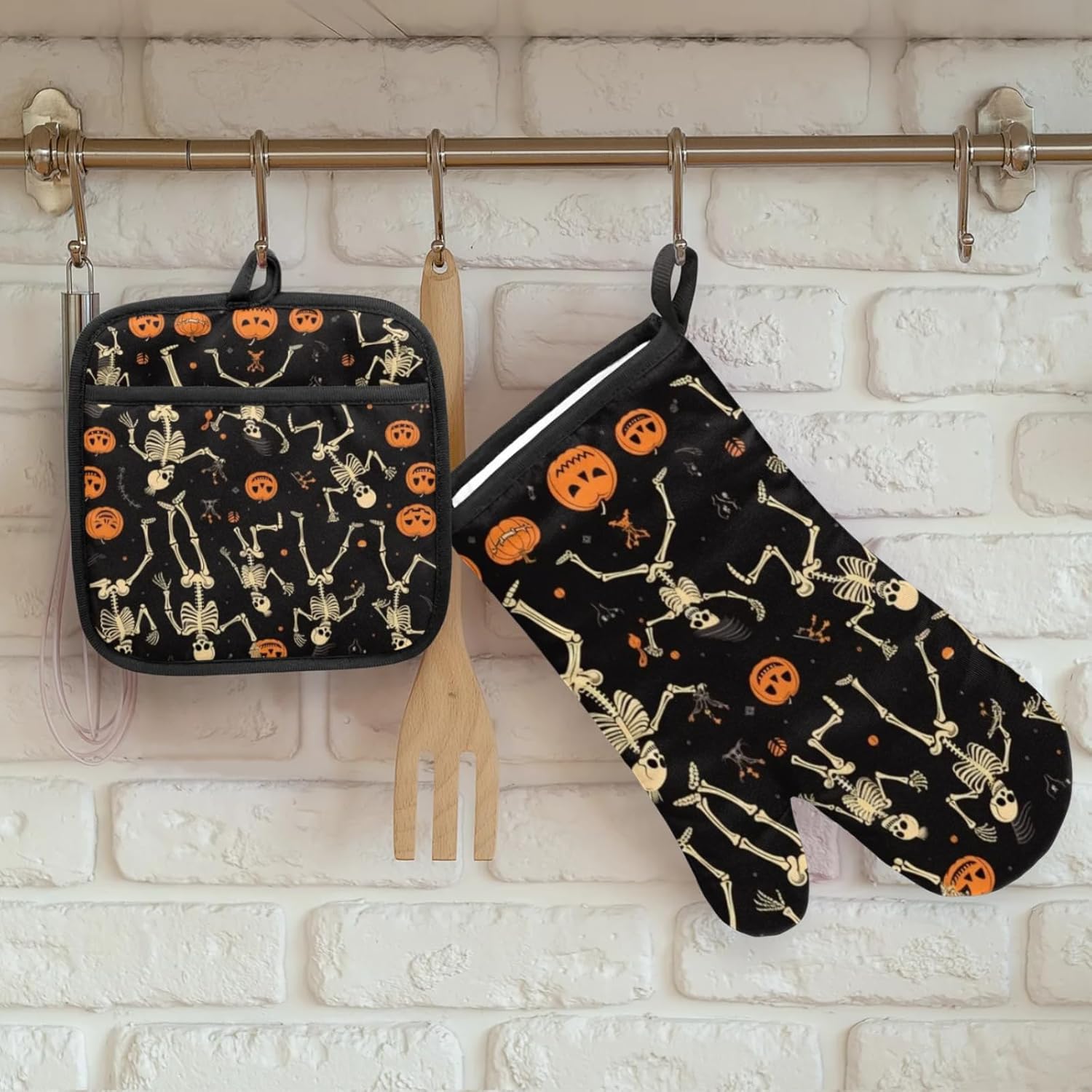 Trick or Treat Halloween Oven Mitts Potholders Set of 2