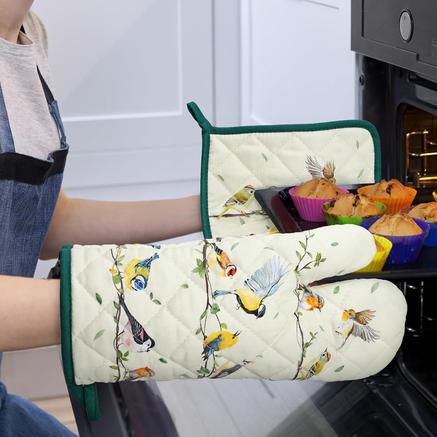 Bird Branch Oven Mitts and Pot Holders