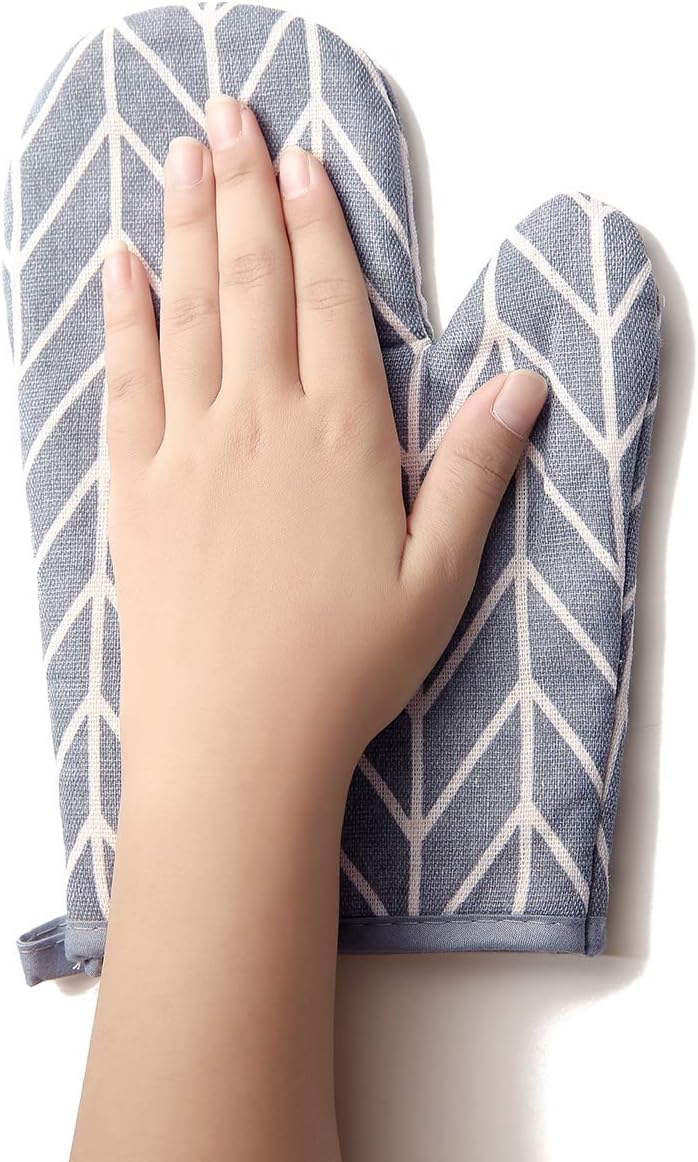 Win Change Oven Mitts Potholders Set