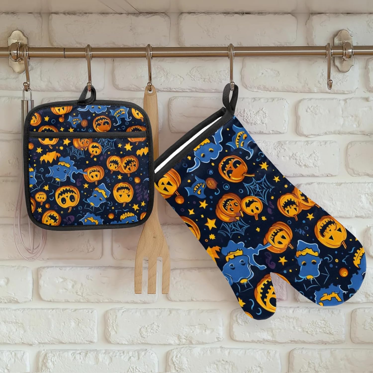 Halloween Heat-Resistant Oven Mitts Pot Holders Set Pumpkin Design