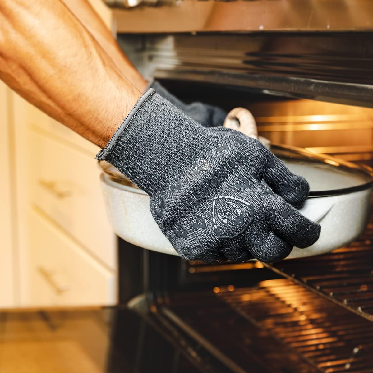 Thermal Oven Gloves for Extreme Heat Resistance