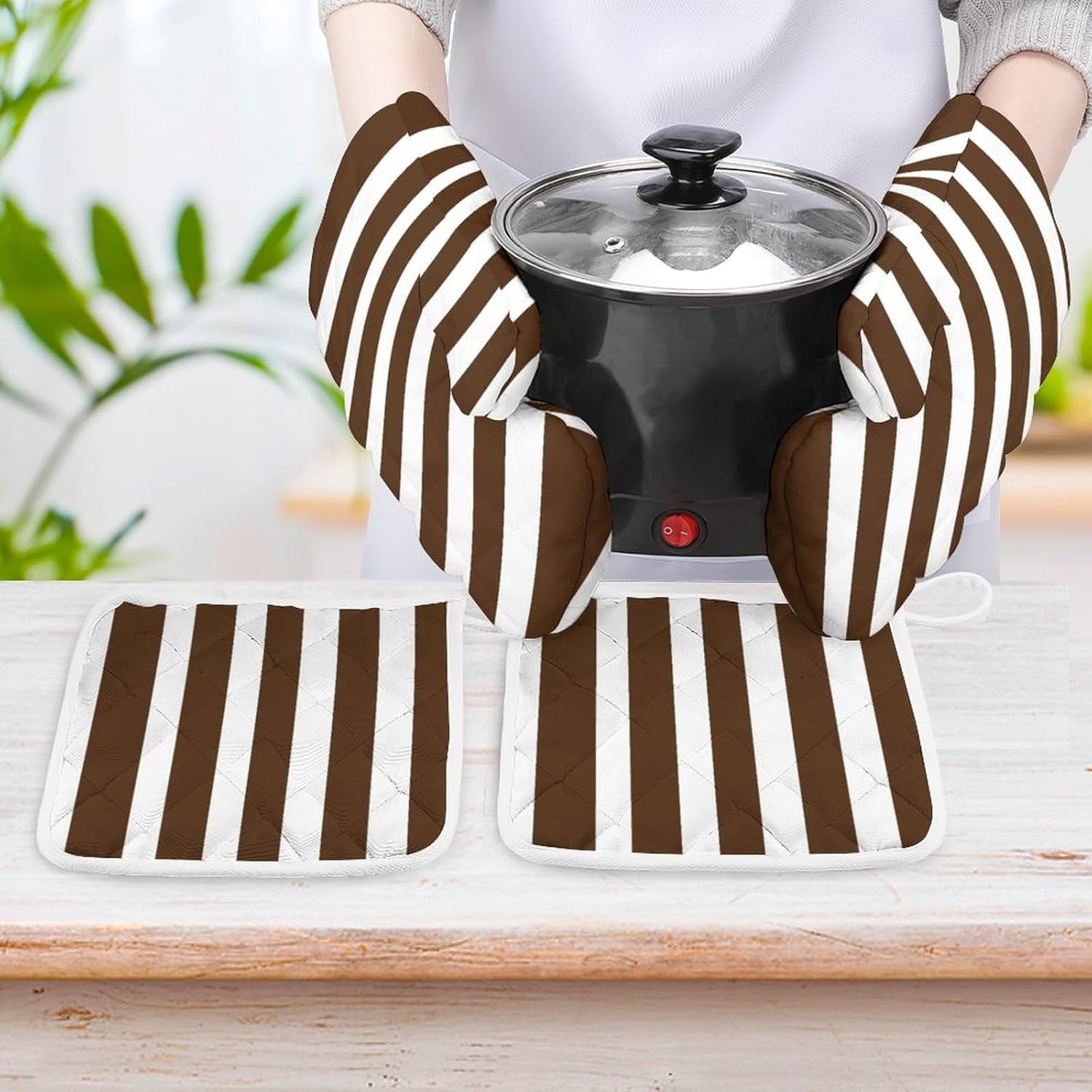 Protect Your Hands - Curdesi 4PCS Oven Mitts Set - Heat-Resistant