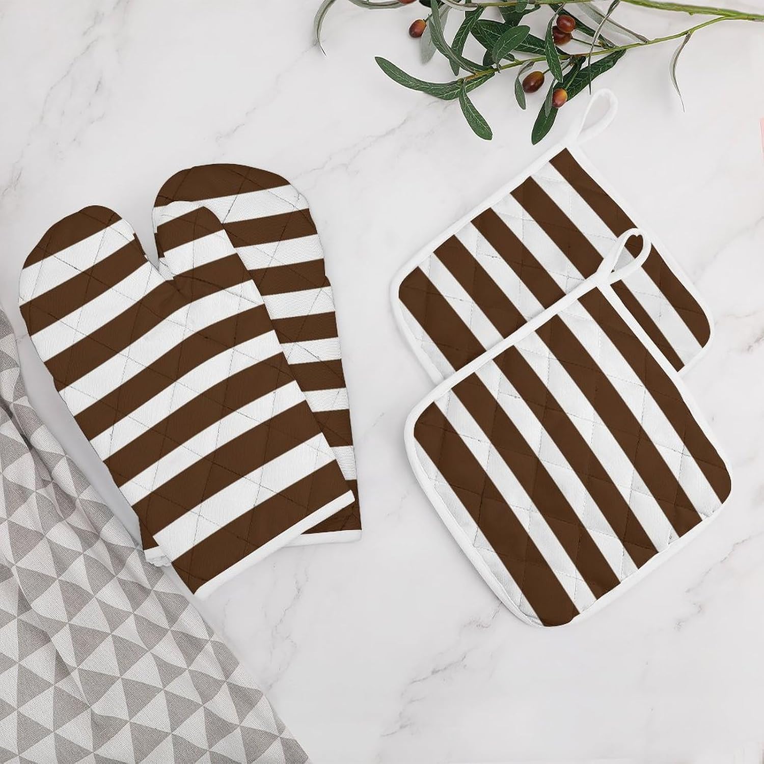 Protect Your Hands - Curdesi 4PCS Oven Mitts Set - Heat-Resistant