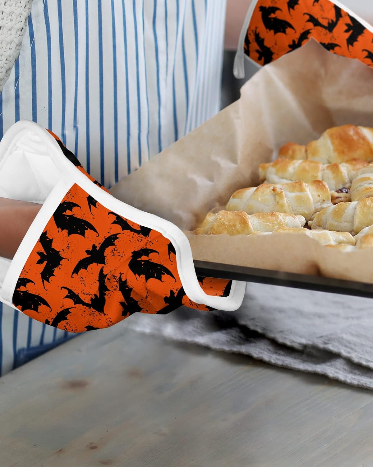 JasmineM Halloween Bat Potholders Set