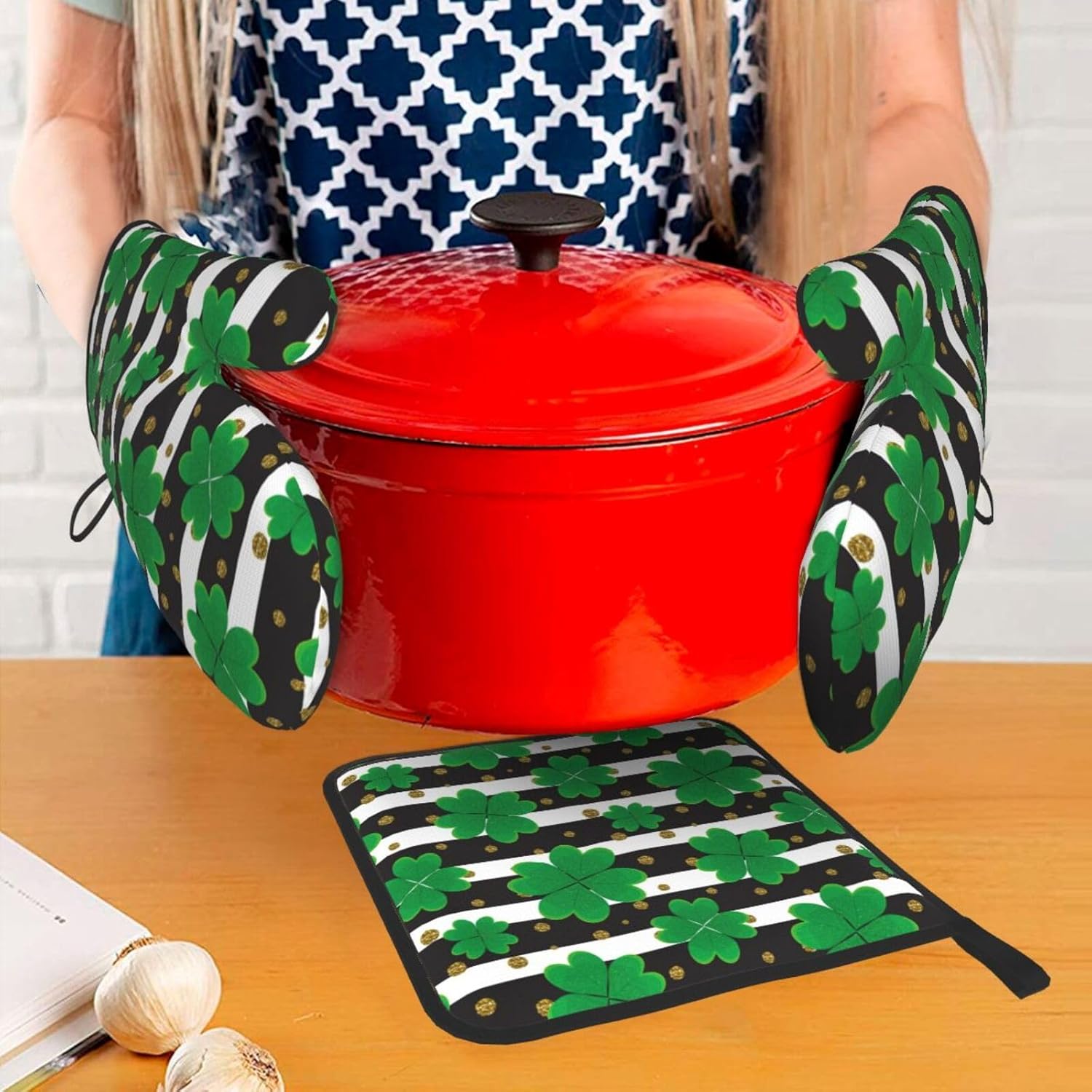 St Patricks Day 3 Piece Oven Mitt Set